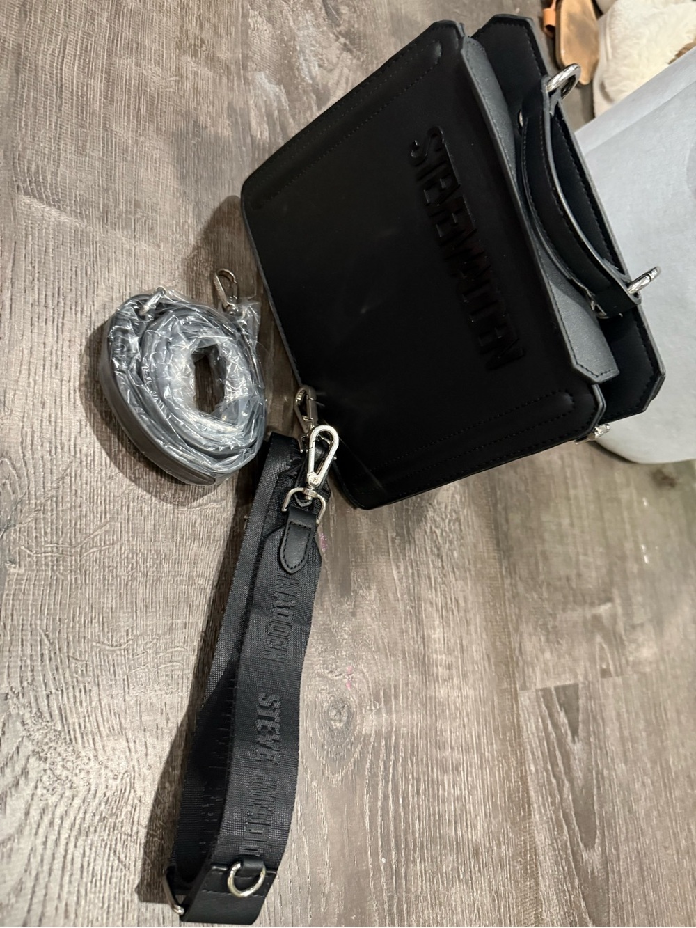 Steve Madden Black Structured Top-Handle Evelyn bag - Picture 8 of 10